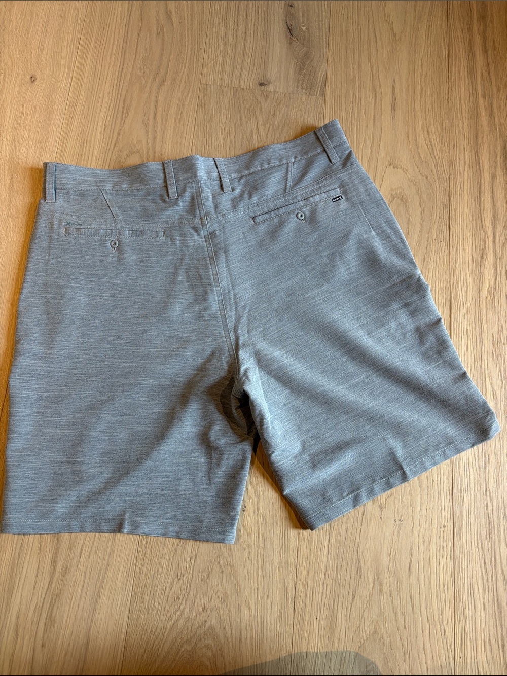 Hurley Men's Gray Flat-Front Shorts - Picture 3 of 4